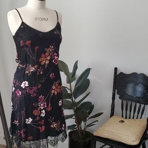 Lace Floral Mid Dress